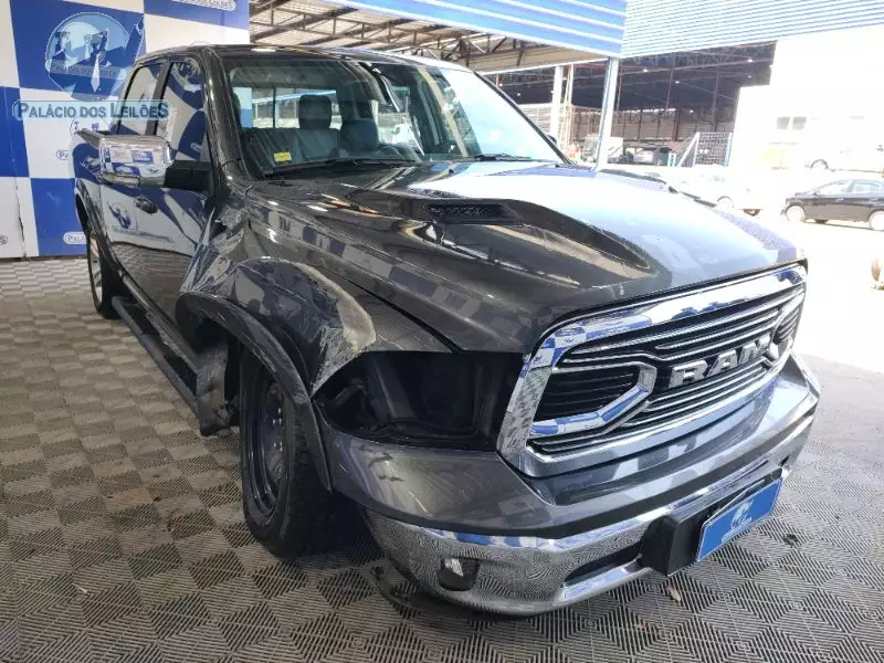 RAM CLASSIC LARAMIE 2022