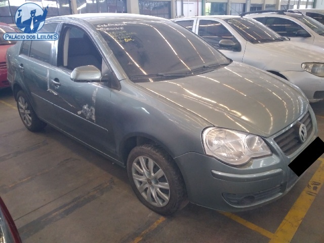 VOLKSWAGEN POLO SEDAN 1.6 2011